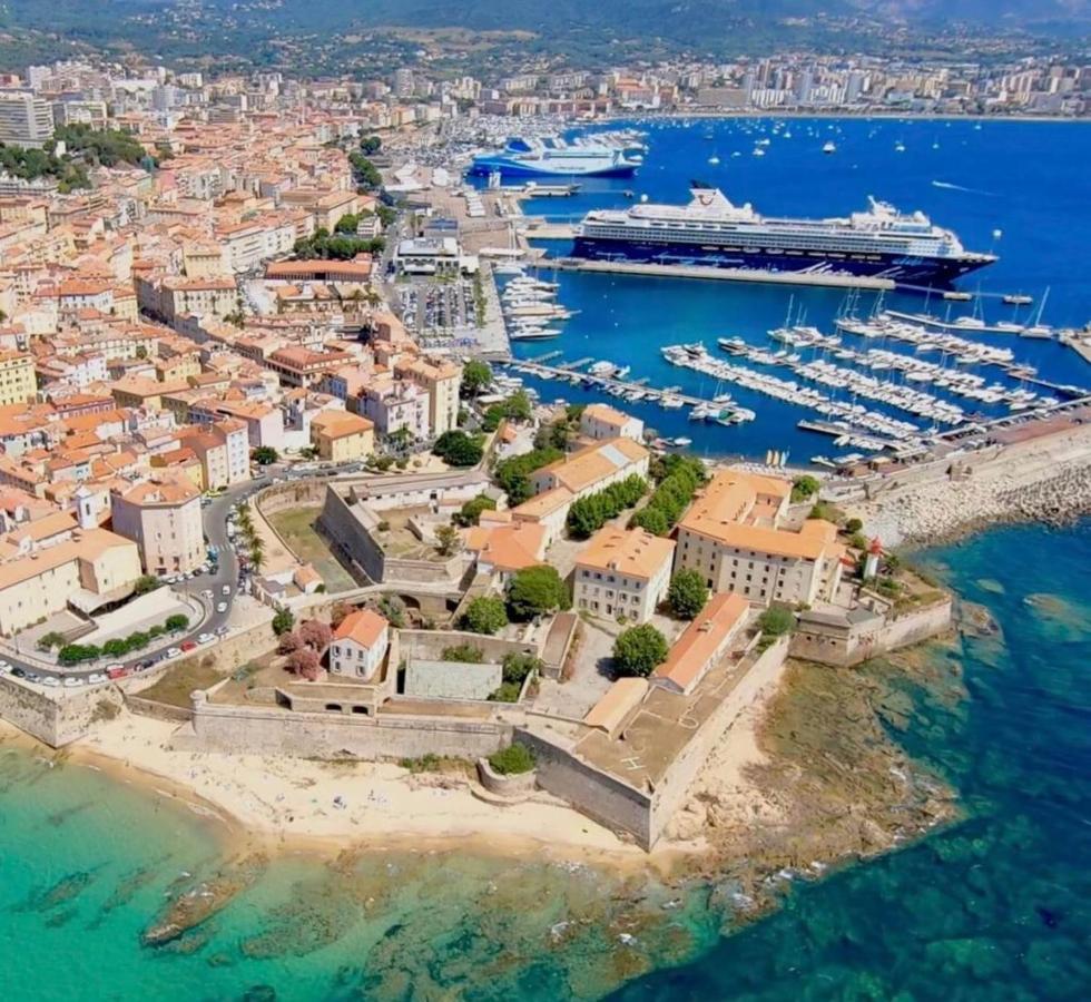 Centre Ajaccio Tres Bel De Charme Tout Equipe Apartment